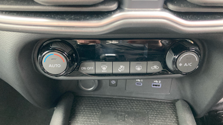 Nissan Juke 1.6 Hybrid N-Connecta 5dr Auto Hybrid Hatchback